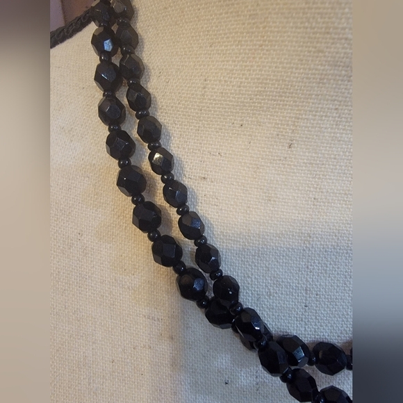 M10 Set of Two (2) Vintage Black Beaded Necklaces - Picture 2 of 2